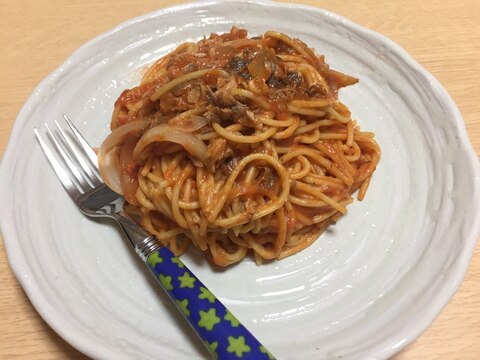 簡単ヘルシー！サバとトマトのパスタ